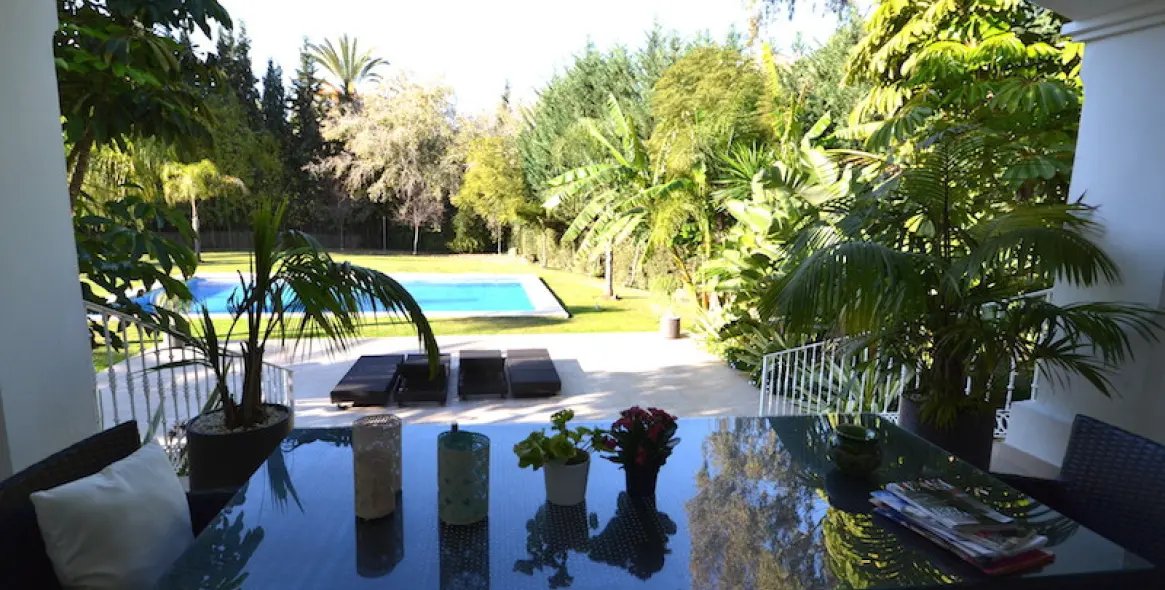 Long-term rent of detached villa in Nueva Andalucía 12