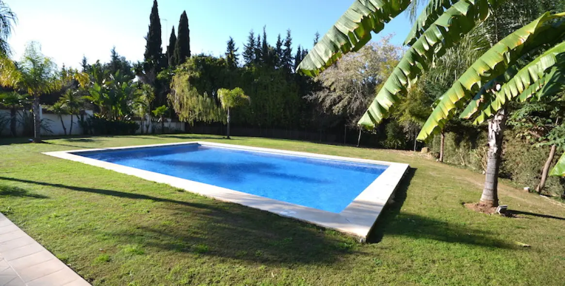 Long-term rent of detached villa in Nueva Andalucía 14