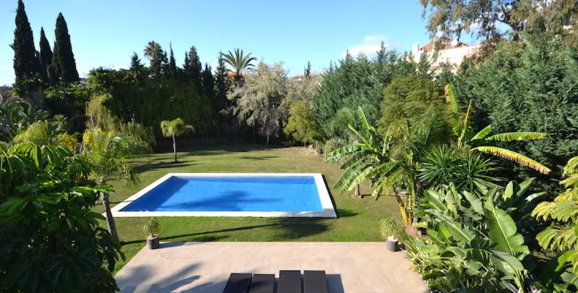 Долгосрочная аренда  отдельно стоящей виллы в Nueva Andalucía 35