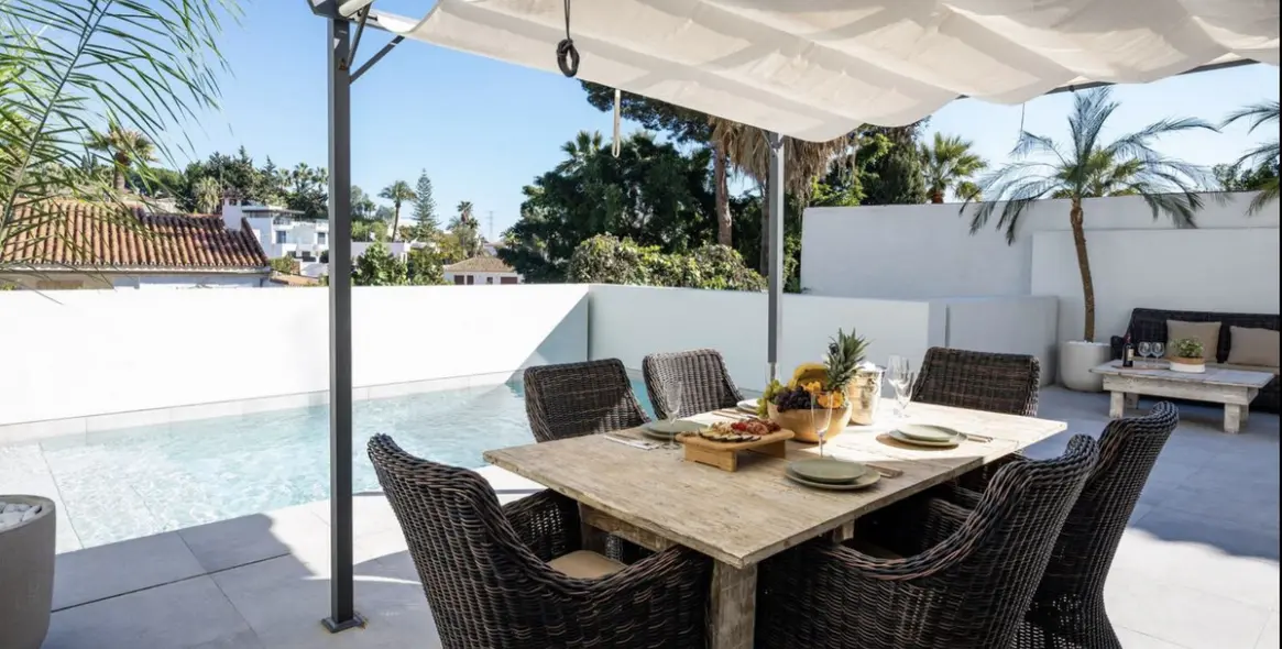 Long-term rent of detached villa in Nueva Andalucía 5