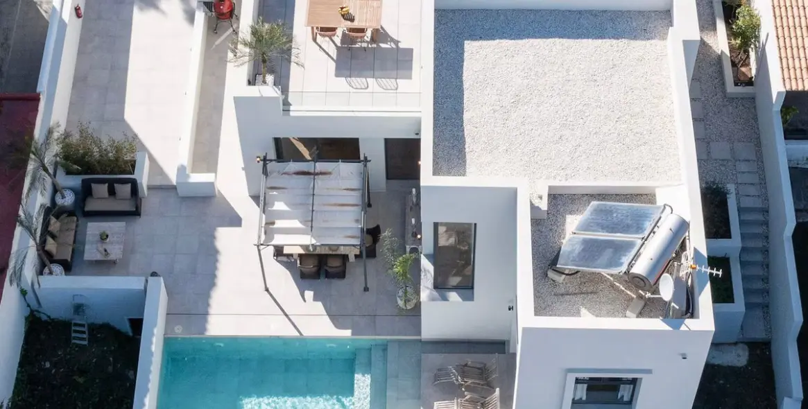 Long-term rent of detached villa in Nueva Andalucía 13