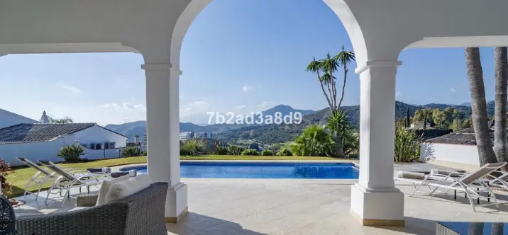 Long-term rent of detached villa in Benahavís 0