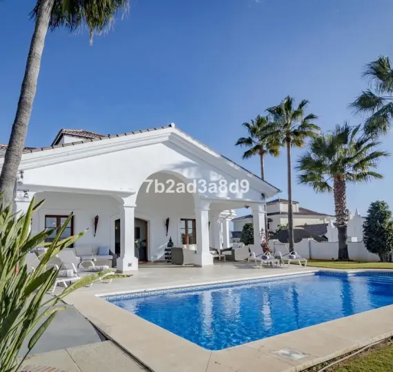 Long-term rent of detached villa in Benahavís