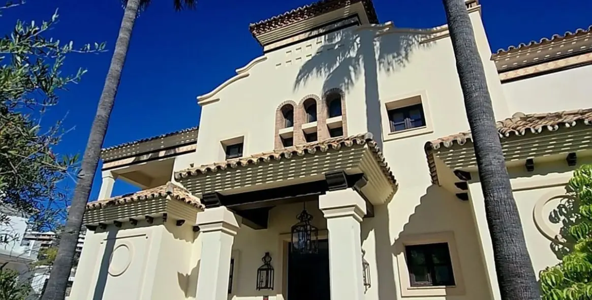 Long-term rent of detached villa in La Quinta 2