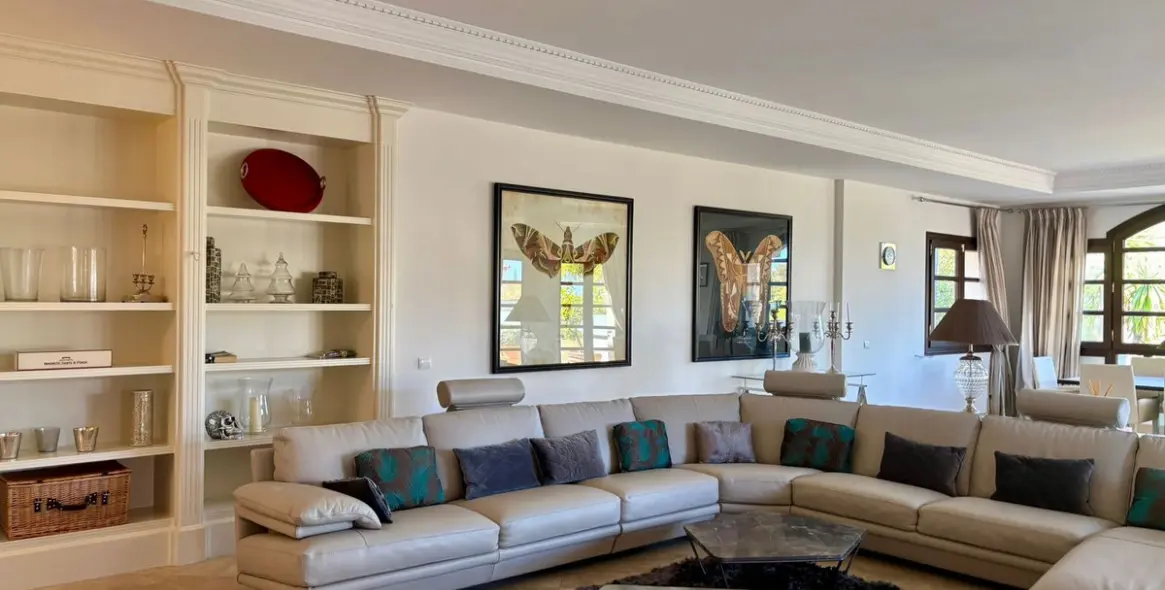 Long-term rent of detached villa in La Quinta 6