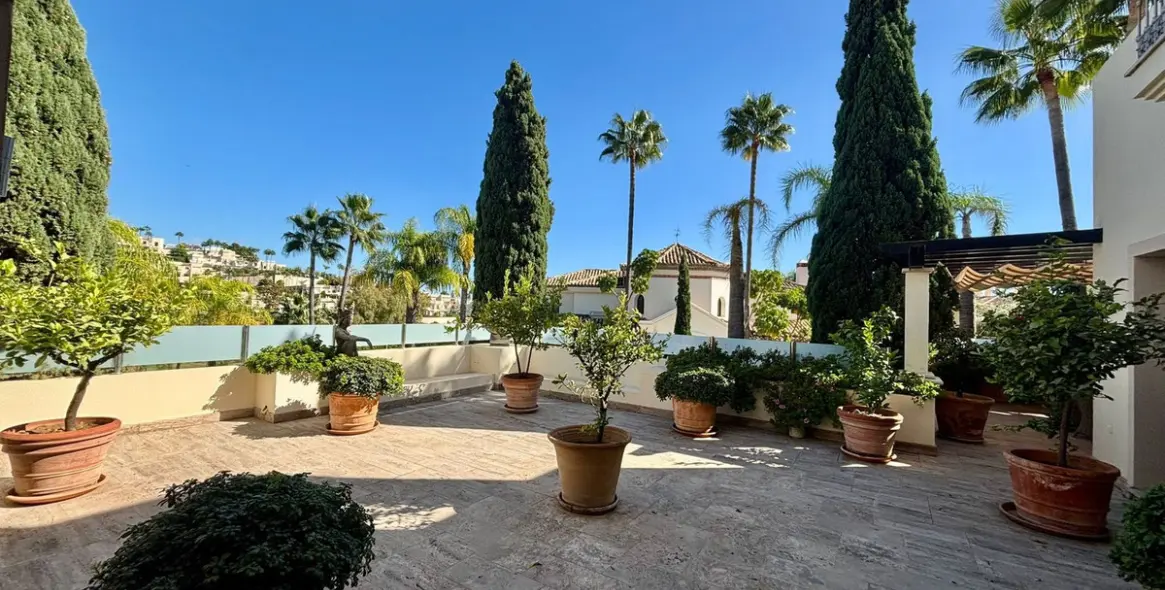 Long-term rent of detached villa in La Quinta 11