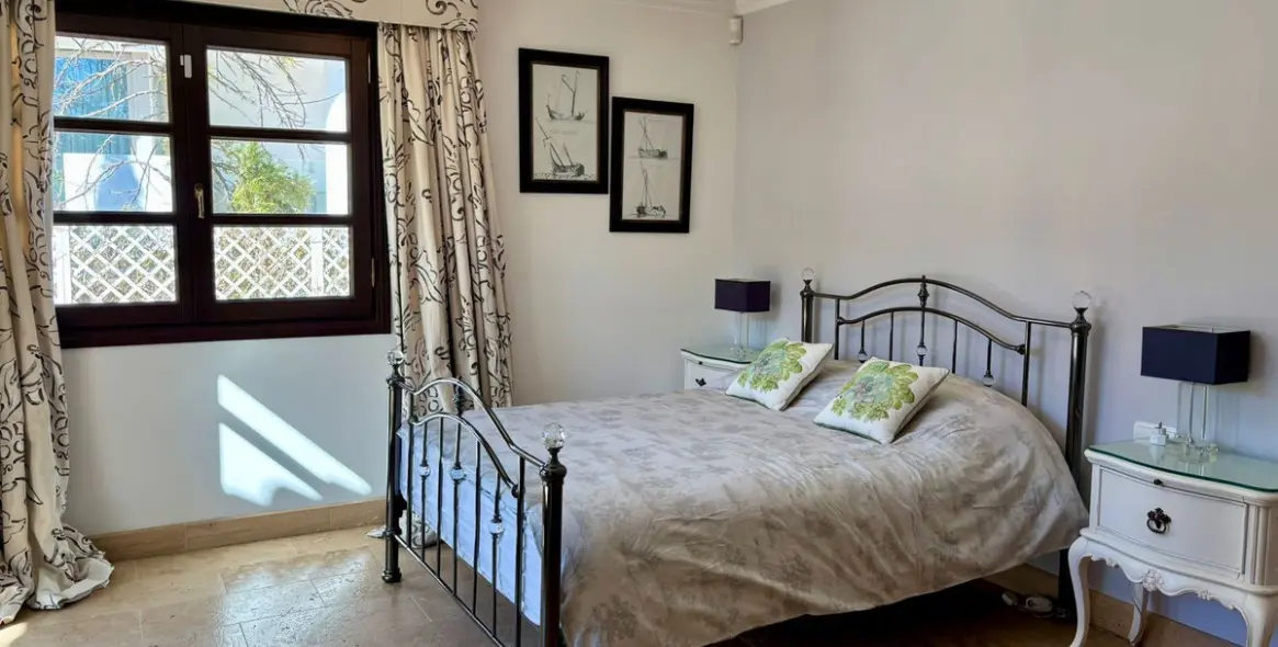 Long-term rent of detached villa in La Quinta 18