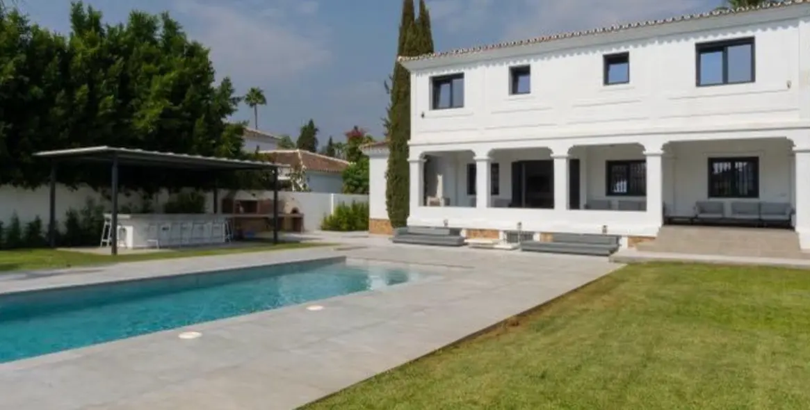 Long-term rent of detached villa in Nueva Andalucía 4