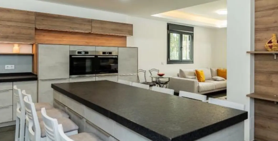 Long-term rent of detached villa in Nueva Andalucía 15