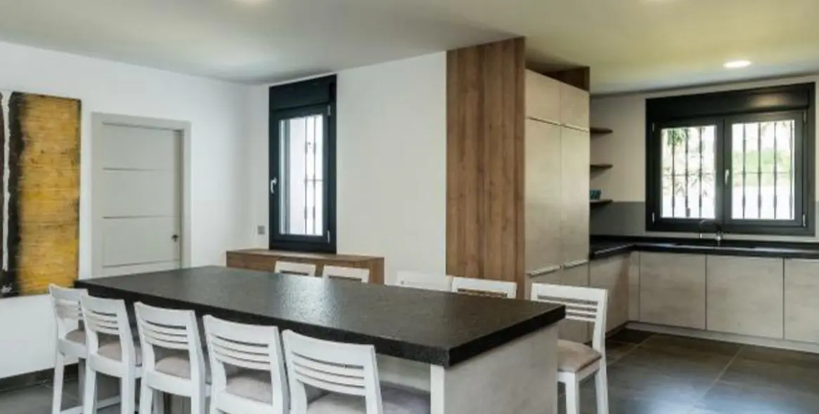Long-term rent of detached villa in Nueva Andalucía 17