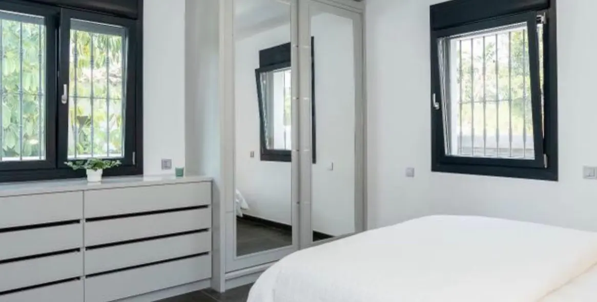 Long-term rent of detached villa in Nueva Andalucía 30