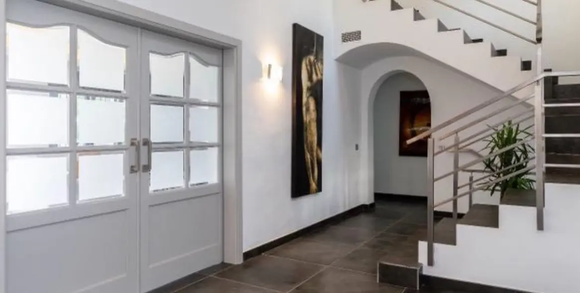 Long-term rent of detached villa in Nueva Andalucía 33