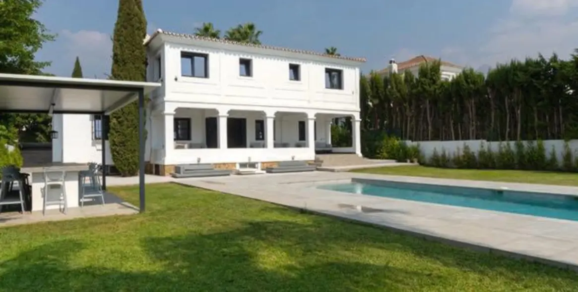 Long-term rent of detached villa in Nueva Andalucía 3