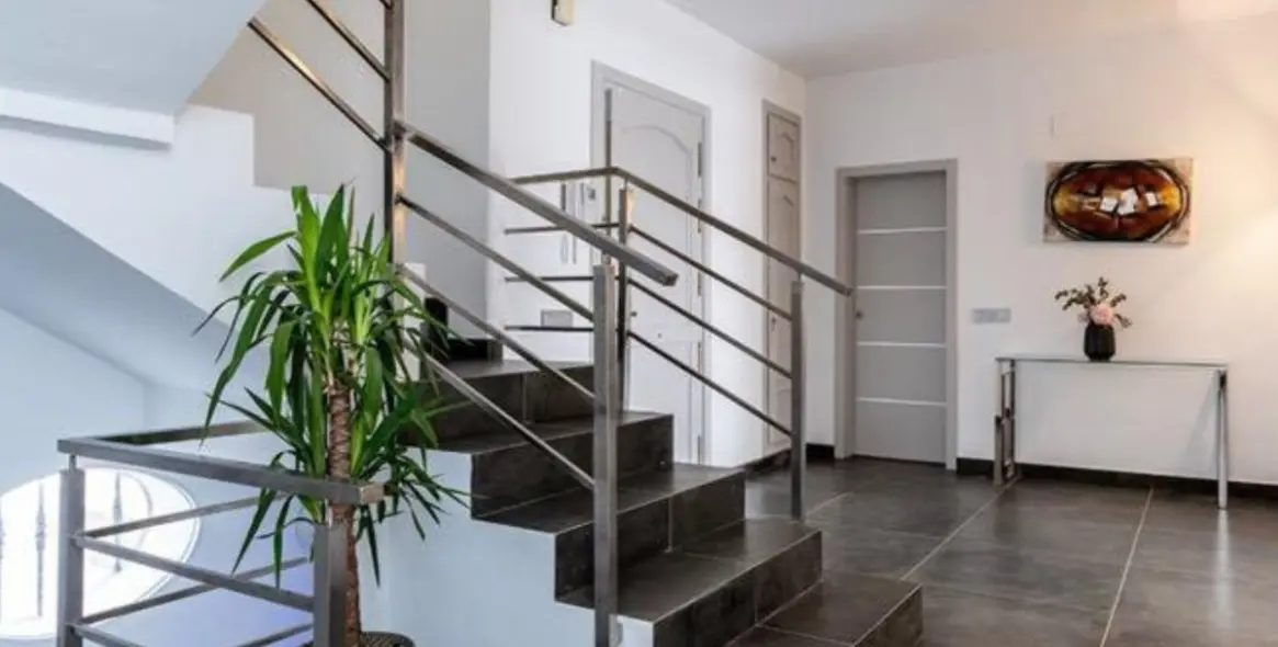 Long-term rent of detached villa in Nueva Andalucía 17