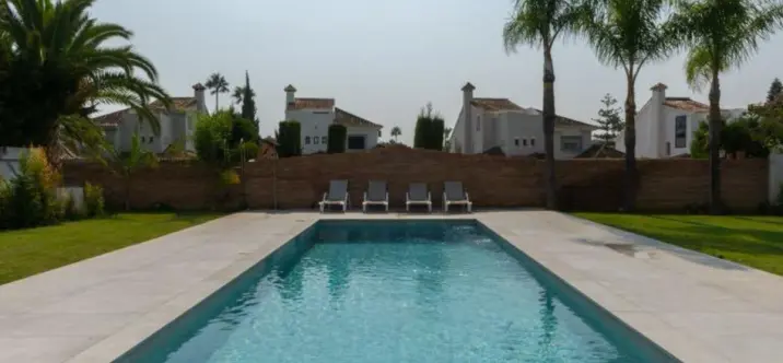 Long-term rent of detached villa in Nueva Andalucía 3