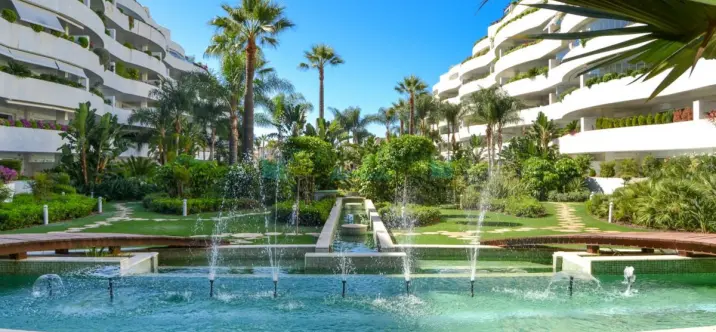 Middle floor apartment R5159062 1