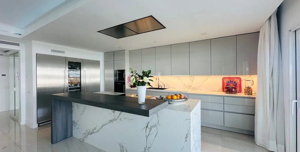 Долгосрочная аренда апартаментов на среднем этаже в Marbella (район Puerto Banús) 3