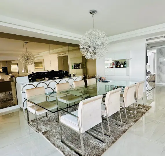 Middle floor apartment R5159062