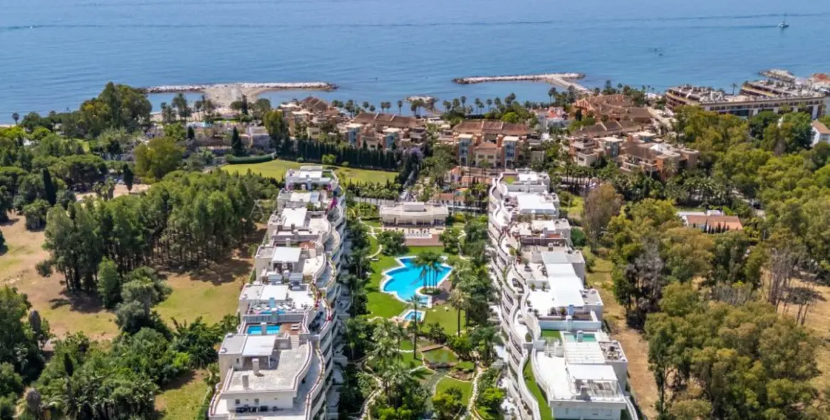 Долгосрочная аренда апартаментов на среднем этаже в Marbella (район Puerto Banús) 5