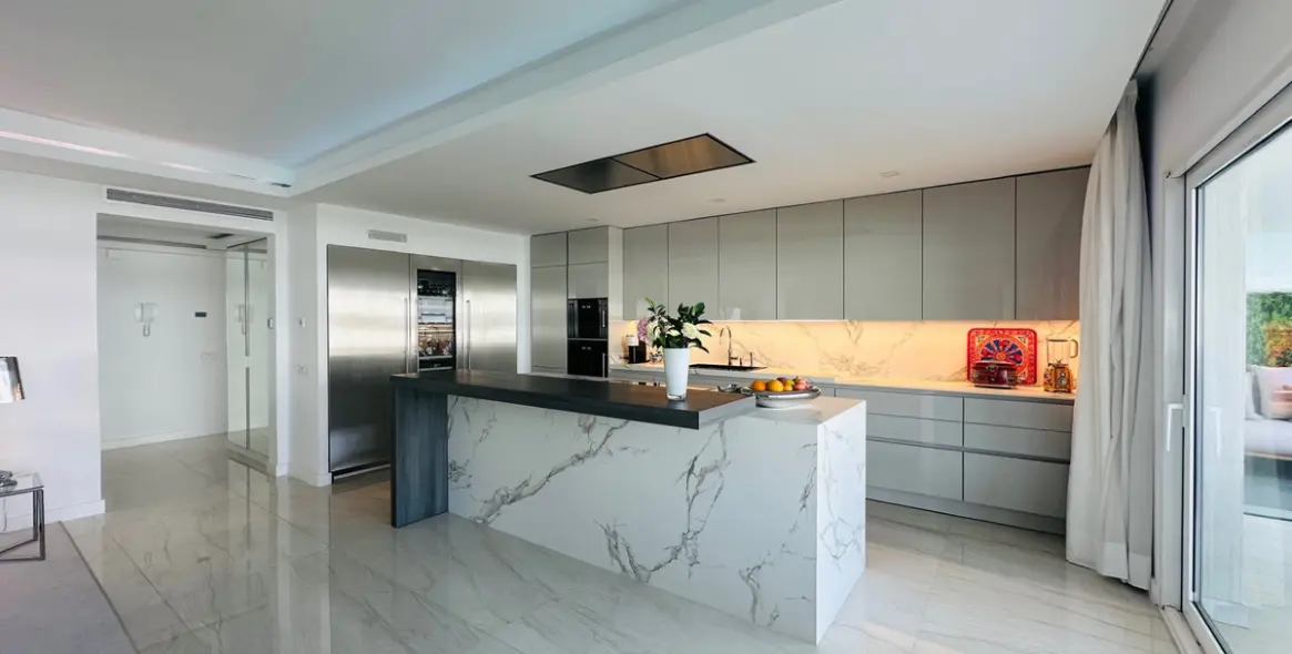 Долгосрочная аренда апартаментов на среднем этаже в Marbella (район Puerto Banús) 8