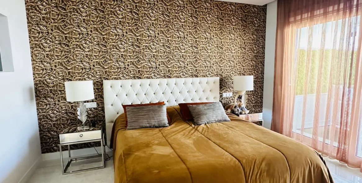 Short-term rent of middle floor apartment in Puerto Banús 12