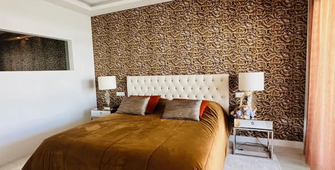 Short-term rent of middle floor apartment in Puerto Banús 13