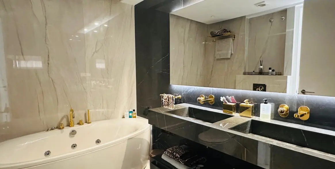 Short-term rent of middle floor apartment in Puerto Banús 19