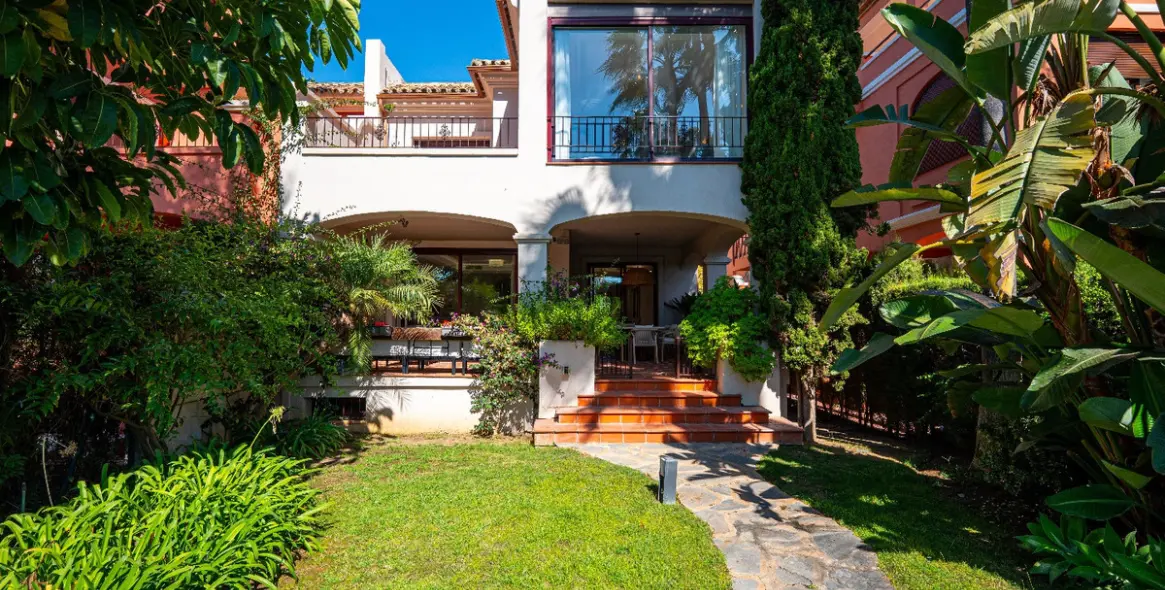 Долгосрочная аренда таунхауса в Nueva Andalucía 1