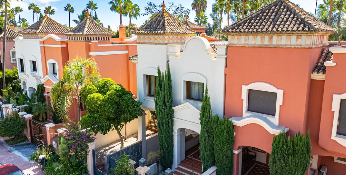 Alquiler a largo plazo de adosado en Nueva Andalucía 38