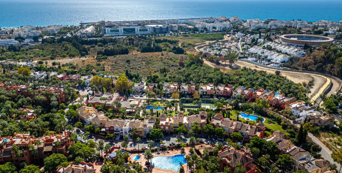 Alquiler a largo plazo de adosado en Nueva Andalucía 40