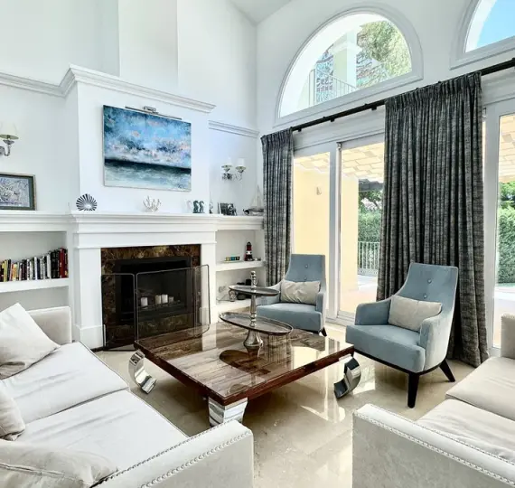 Long-term rent of detached villa in Elviria