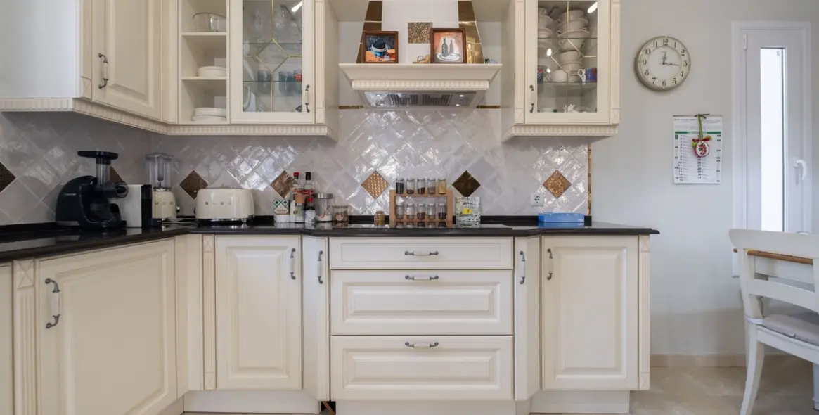 Long-term rent of detached villa in Elviria 47