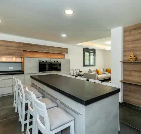 Long-term rent of detached villa in Nueva Andalucía