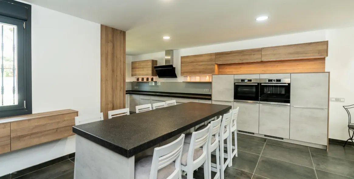 Long-term rent of detached villa in Nueva Andalucía 2