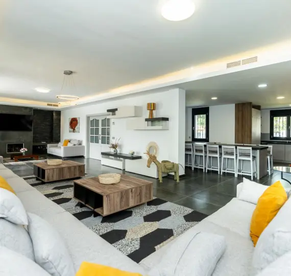 Long-term rent of detached villa in Nueva Andalucía