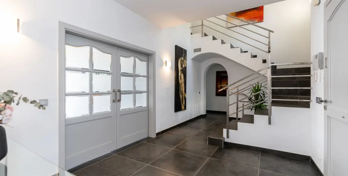 Long-term rent of detached villa in Nueva Andalucía 6