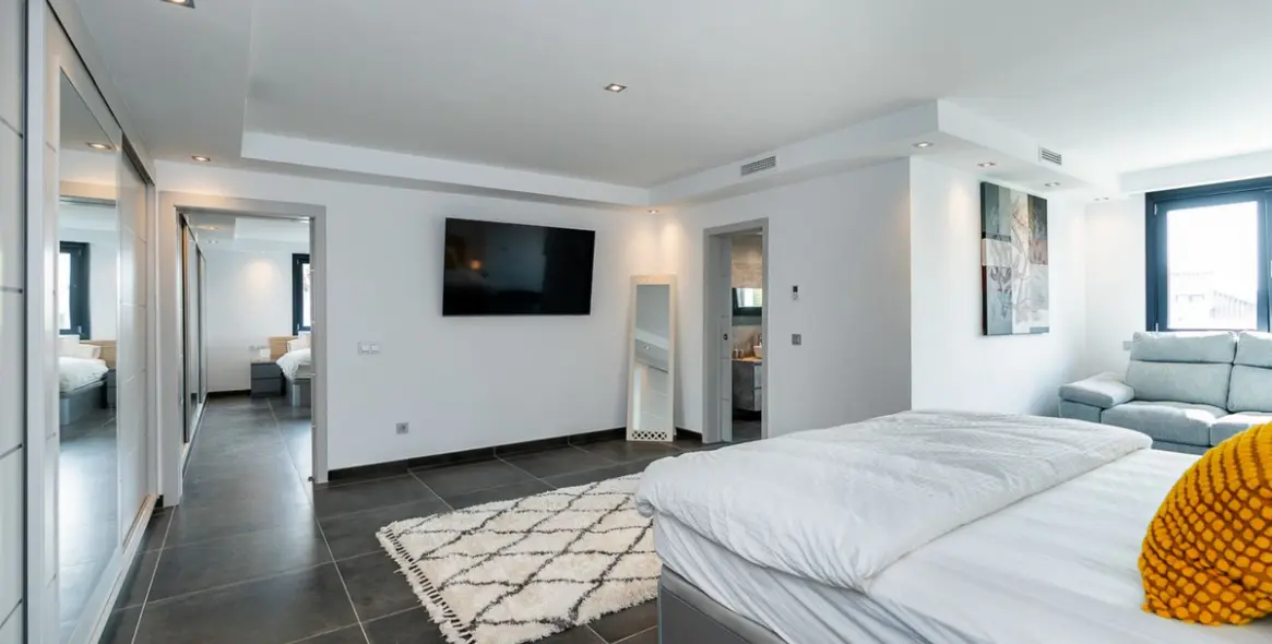 Long-term rent of detached villa in Nueva Andalucía 7