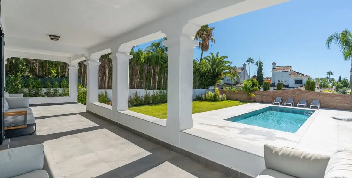 Long-term rent of detached villa in Nueva Andalucía 12