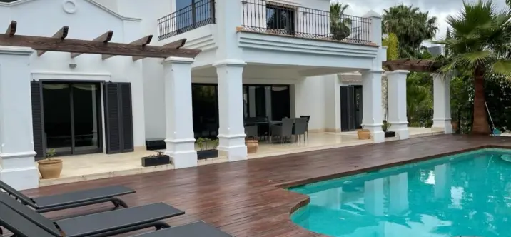 Long-term rent of detached villa in The Golden Mile 0