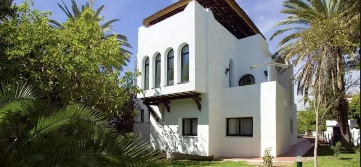 Long-term rent of detached villa in Nueva Andalucía 2