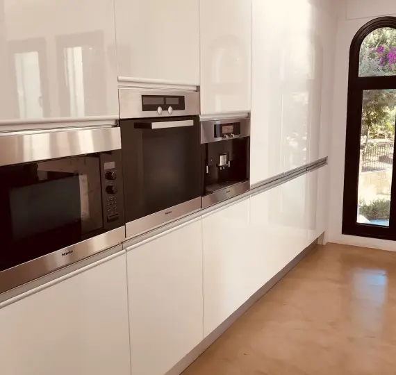 Long-term rent of detached villa in Nueva Andalucía