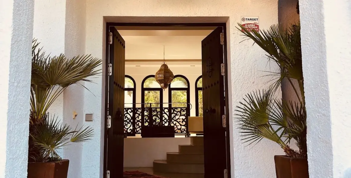 Long-term rent of detached villa in Nueva Andalucía 29