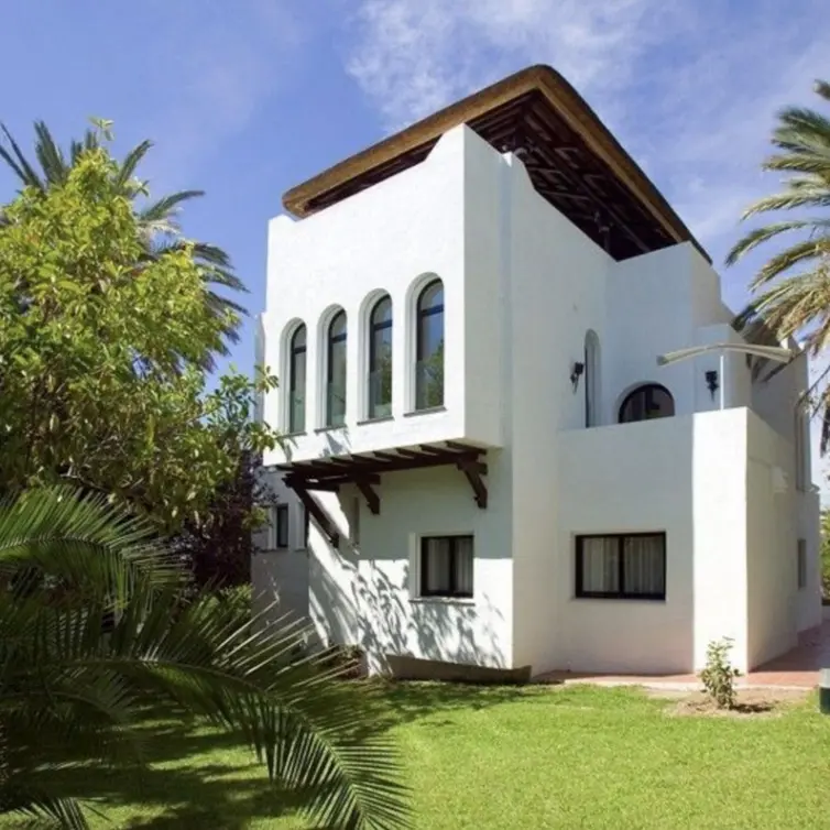 Alquiler a largo plazo de casa pareada en Nueva Andalucía