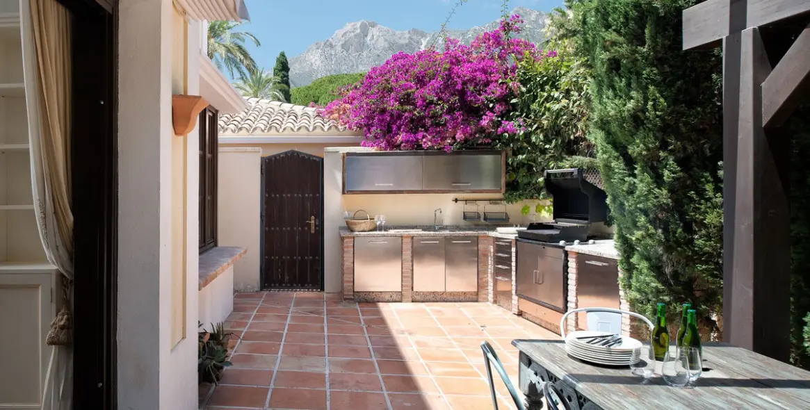 Long-term rent of detached villa in Marbella 6