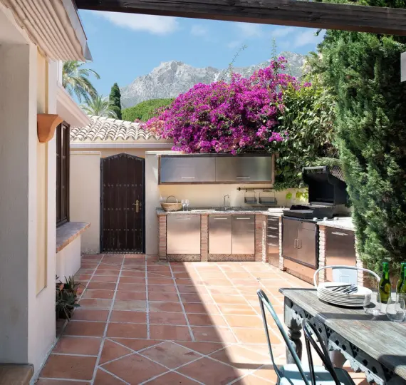 Long-term rent of detached villa in Marbella