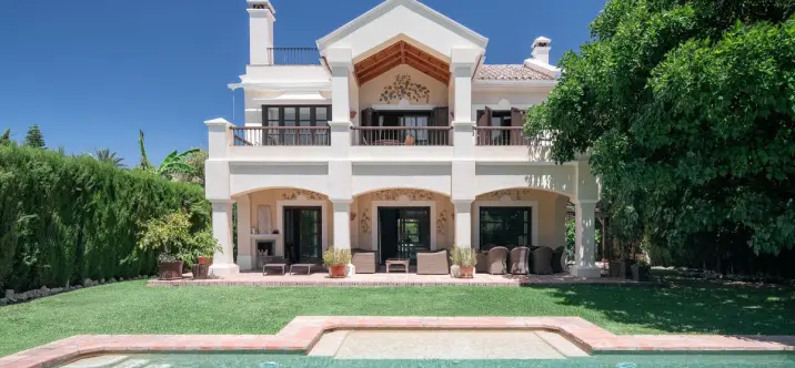 Alquiler a largo plazo de villa independiente en Marbella 0