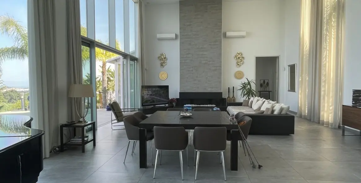 Long-term rent of detached villa in La Quinta 4