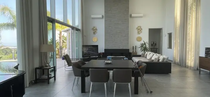 Long-term rent of detached villa in La Quinta 3