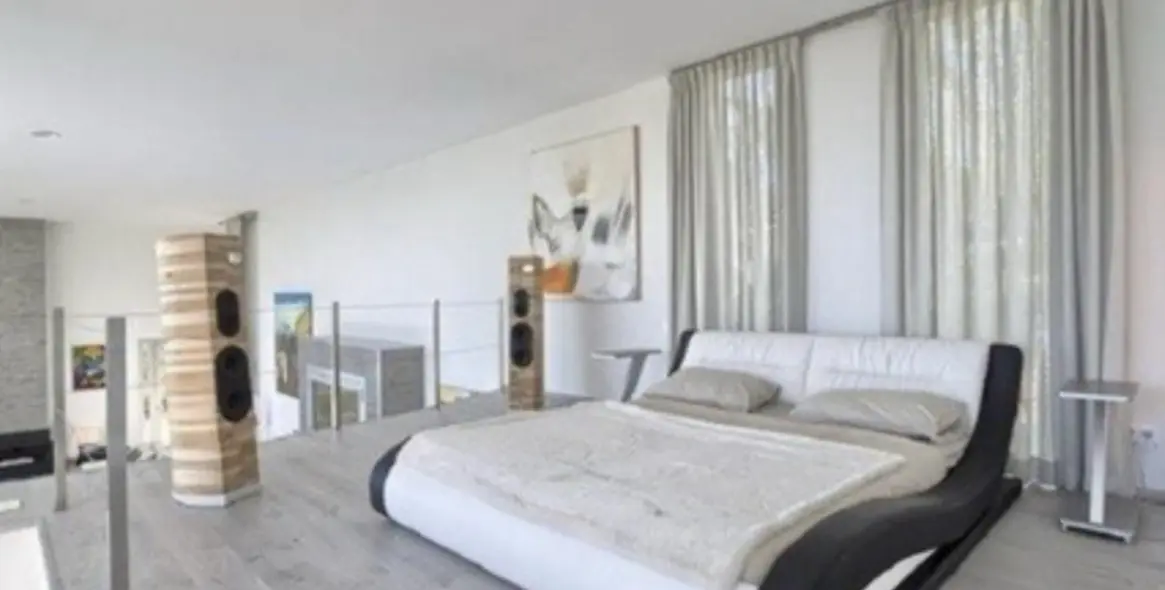 Long-term rent of detached villa in La Quinta 5