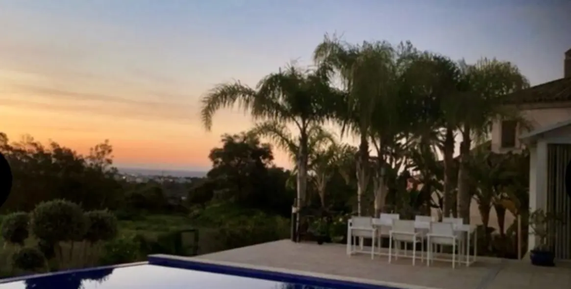 Long-term rent of detached villa in La Quinta 7